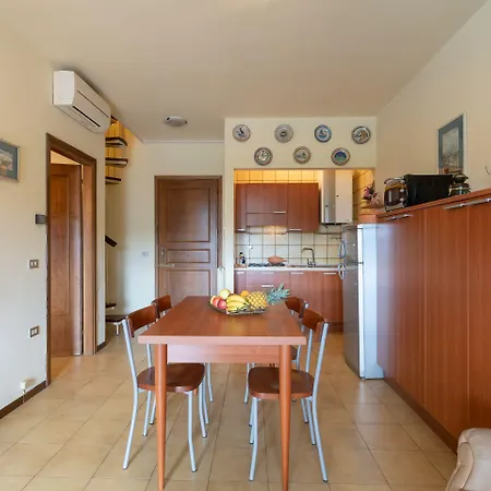 Aparthotel Memi 3*
