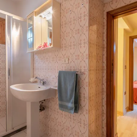 Memi Aparthotel